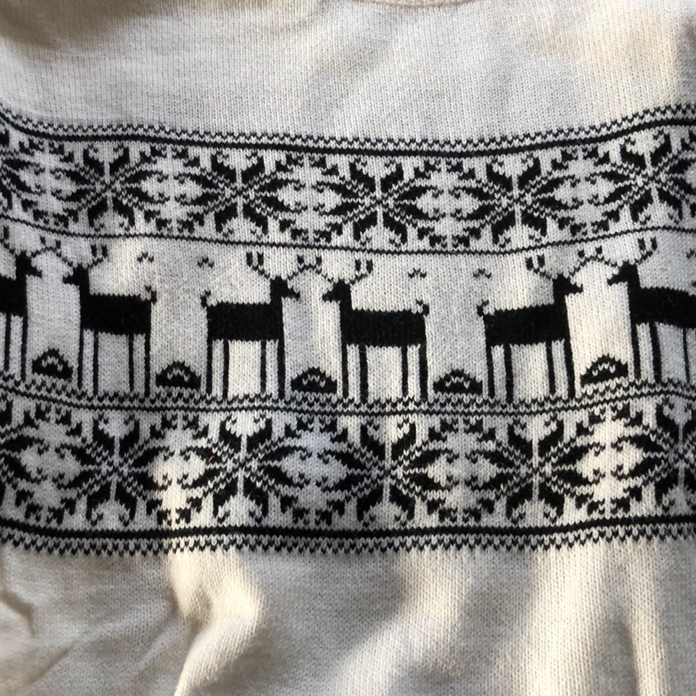 Holiday sweater - Picture 2 of 4